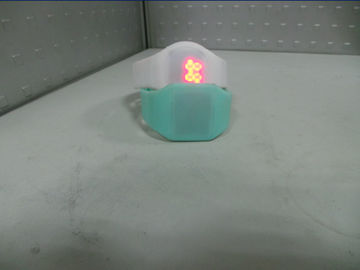 L'orologio su misura di polsino del silicone di colore ha condotto l'orologio del touch screen con il cronometro