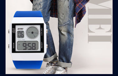 Tempo doppio dell'orologio analogico digitale unisex di doppio tempo con 5 lampadine di colori