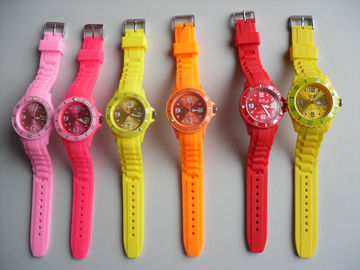L'orologio su ordinazione variopinto di polsino del silicone la cinghia orologio del silicone/ha impresso