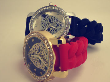 Orologio di cristallo di polsino del silicone del leopardo rosso/nero anti corrosivo