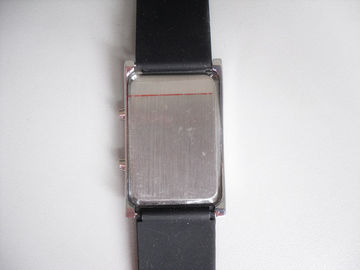 La morbidezza ha personalizzato Anti-sporco impermeabile dell'orologio di polsino del silicone del LED