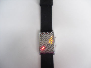 La morbidezza ha personalizzato Anti-sporco impermeabile dell'orologio di polsino del silicone del LED