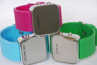 Orologi variopinti durevoli del braccialetto dell'orologio/silicone di polsino del silicone