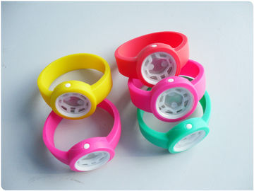 Orologio elettronico del braccialetto di Digital del silicone di stile di modo