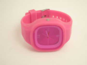 Nuovo brillantemente orologio comodo alla moda della gelatina del silicone del quarzo