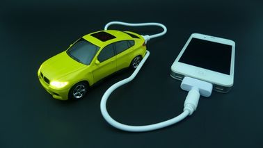 La Banca 4400mah di potere dello Li-ione di emergenza della nota della galassia di Samsung con forma dell'automobile