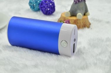 Portatile esterno del caricabatteria della Banca universale di potere 5200mAh per gli Smartphones