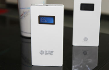 Pacchetto esterno della batteria della Banca LCD ultra sottile di potere del portatile per lo Smart Phone e la macchina fotografica digitale