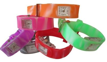 Movimento flessibile dell'orologio alla moda casuale del LED Digital per i ragazzi/ragazze