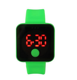 Orologio variopinto su ordinazione del LED Digital con la cinghia molle, batteria al litio
