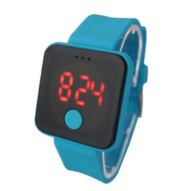 Orologio variopinto su ordinazione del LED Digital con la cinghia molle, batteria al litio