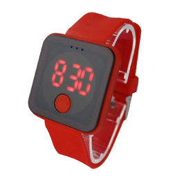 Orologio variopinto su ordinazione del LED Digital con la cinghia molle, batteria al litio
