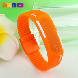 Cinghia principale comoda unisex del silicone dell'orologio di sport di Digital con la batteria del Giappone