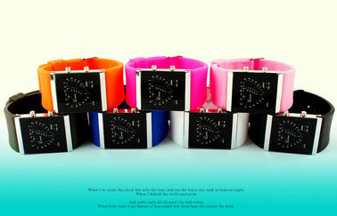 Orologio delle ragazze LED Digital, orologi elettronici della cinghia blu del silicone