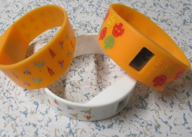 Giallo seta stampata 2,25 cm larghezza Silicone sport bracciale orologi per regalo pubblicitaria