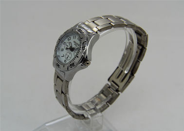 Gli occhi analogici rotondi del movimento 3 di signora Metal Strap Watch Giappone della cassa della lega progettano