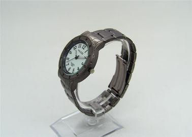 Orologio grigio della cinghia del metallo della pittura a olio della cassa rotonda della lega per signora