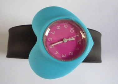 Blu cuore caso braccialetti di Silicone Slap Band nero orologi con movimento al quarzo precisi