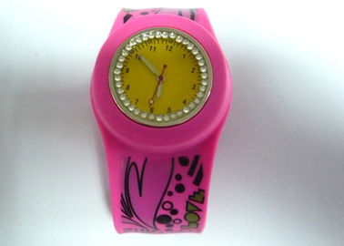 Schiaffo di Rose strass gomma Silicone braccialetto orologi con lungo tempo di utilizzo per le ragazze