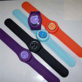 L'orologio su misura di polsino del silicone alla moda dimagrisce per le donne