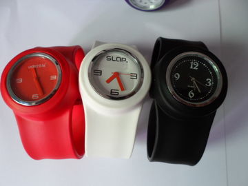 Luce flessibile del bello del silicone orologio della banda per la femmina/maschio