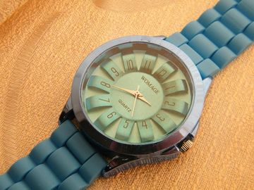 Orologi anti shock adulti del visualizzatore analogico dell'orologio del silicone del quadrante della margherita 3D